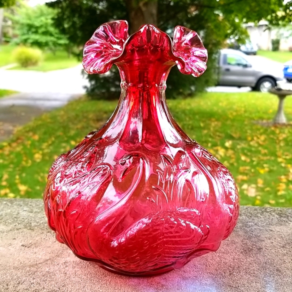 Fenton Swan Vase